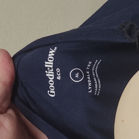 Lot of two (2) Goodfellow t-shirts navy blue and gray. - Picture 3 of 7
